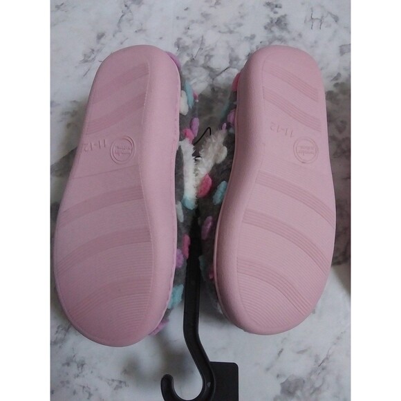 NWT 2 Wonder Nation Slippers - Picture 5 of 8